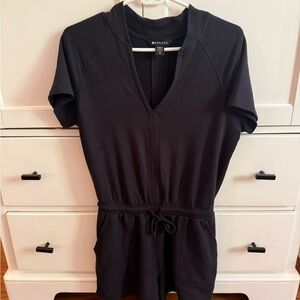 Athleta Black V-Neck Shorts Jumper